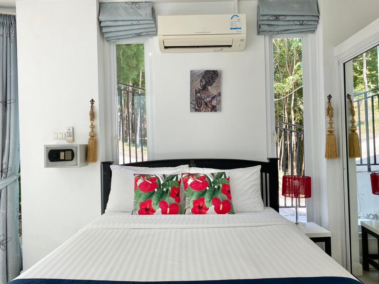 Chalong -Villa Nap Dau Crown - 8 Bedroom Private Pool Villa - Phuket Bagian luar foto